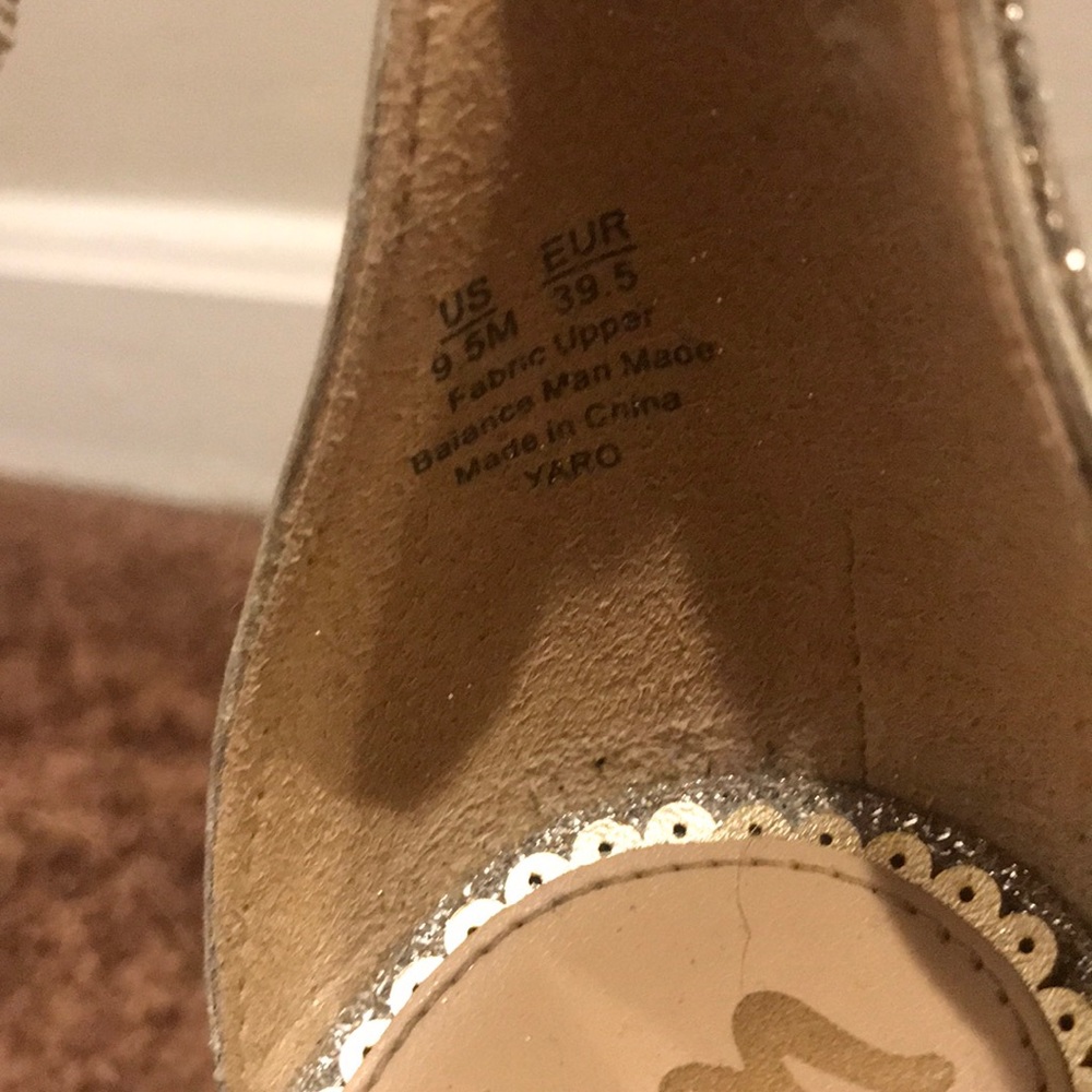 Heels - Picture 2 of 3